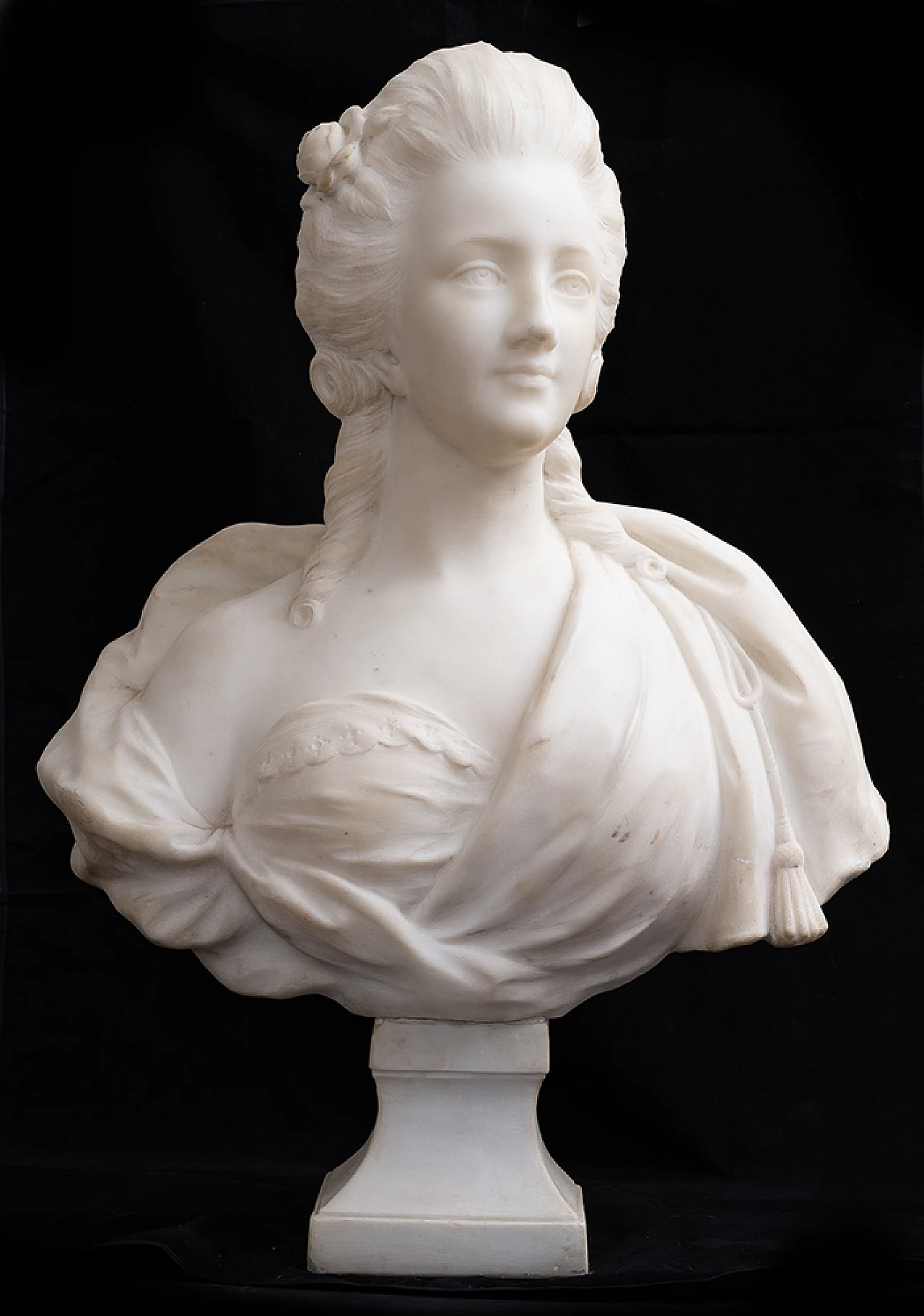 Marie Antoinette, white marble sculpture, 18th century 1