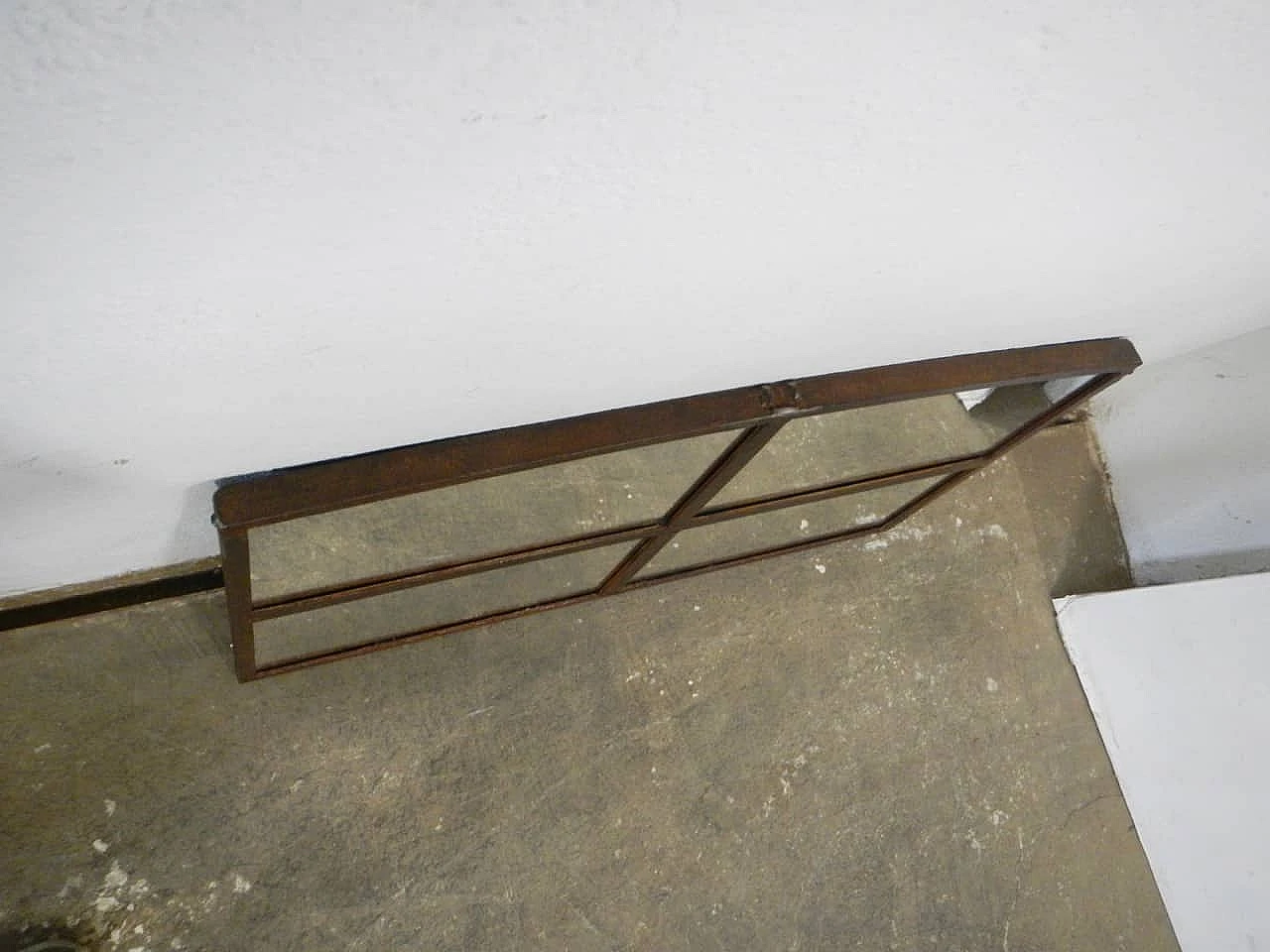 Specchio finestra in ferro marrone, anni '50 5