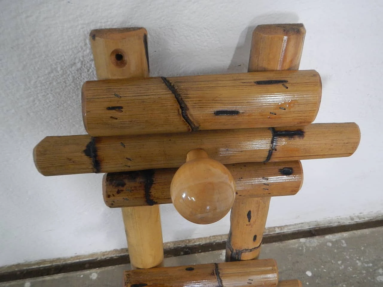 Appendiabiti da parete in bamboo, anni '60 5