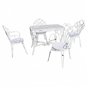 Tavolo e quattro sedie da giardino in ferro bianco, anni '70
