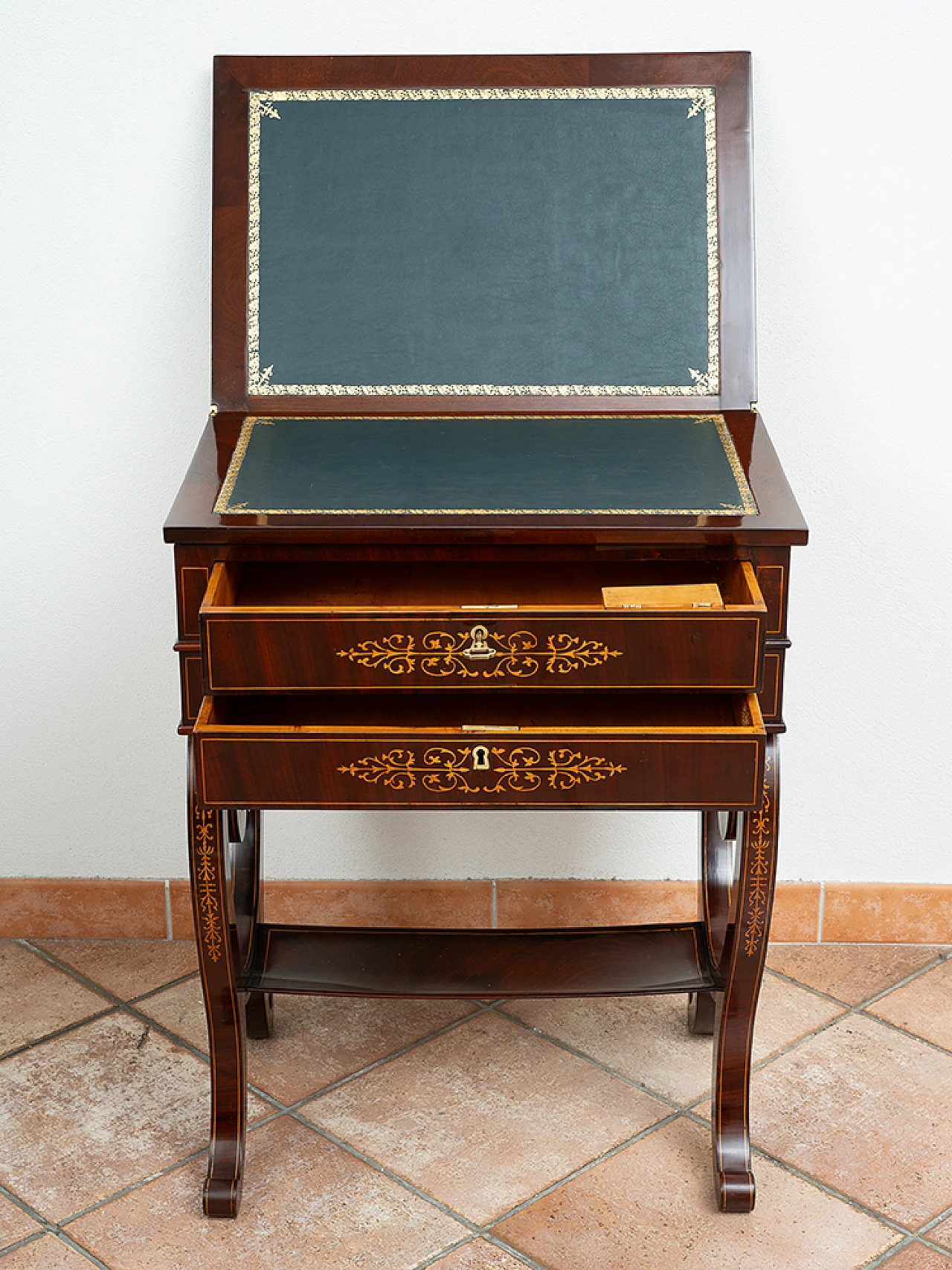 Neapolitan inlaid mahogany Smith game side table, 19th century 6