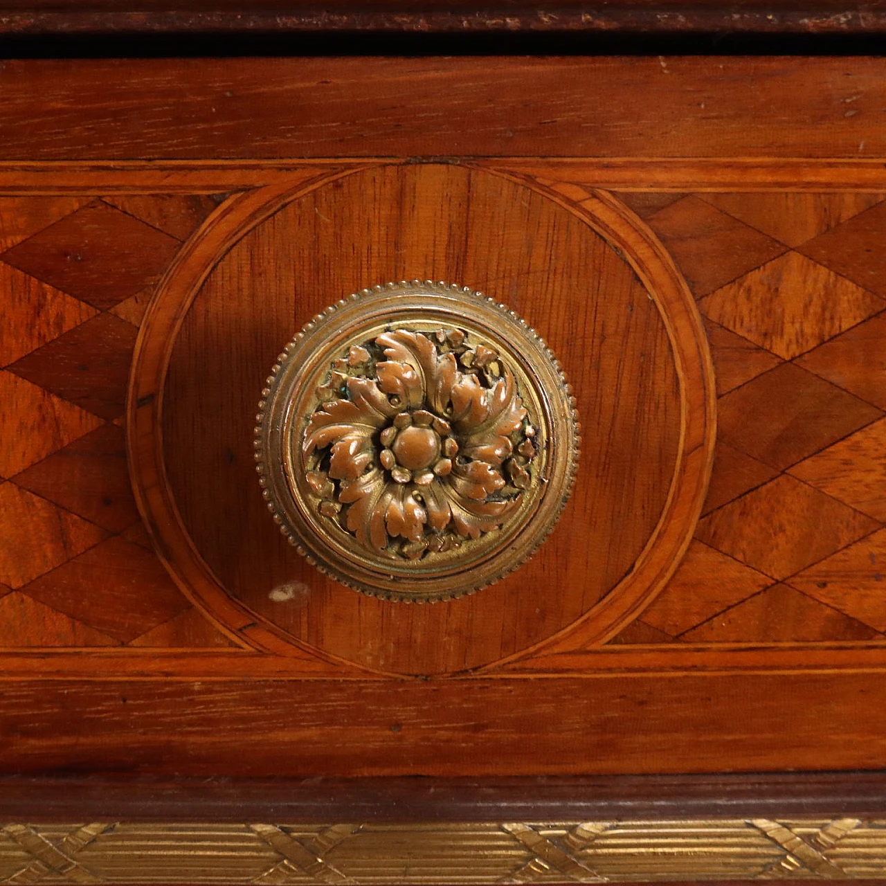 Mahogany cupboard with drawers & maple floral inlay 8