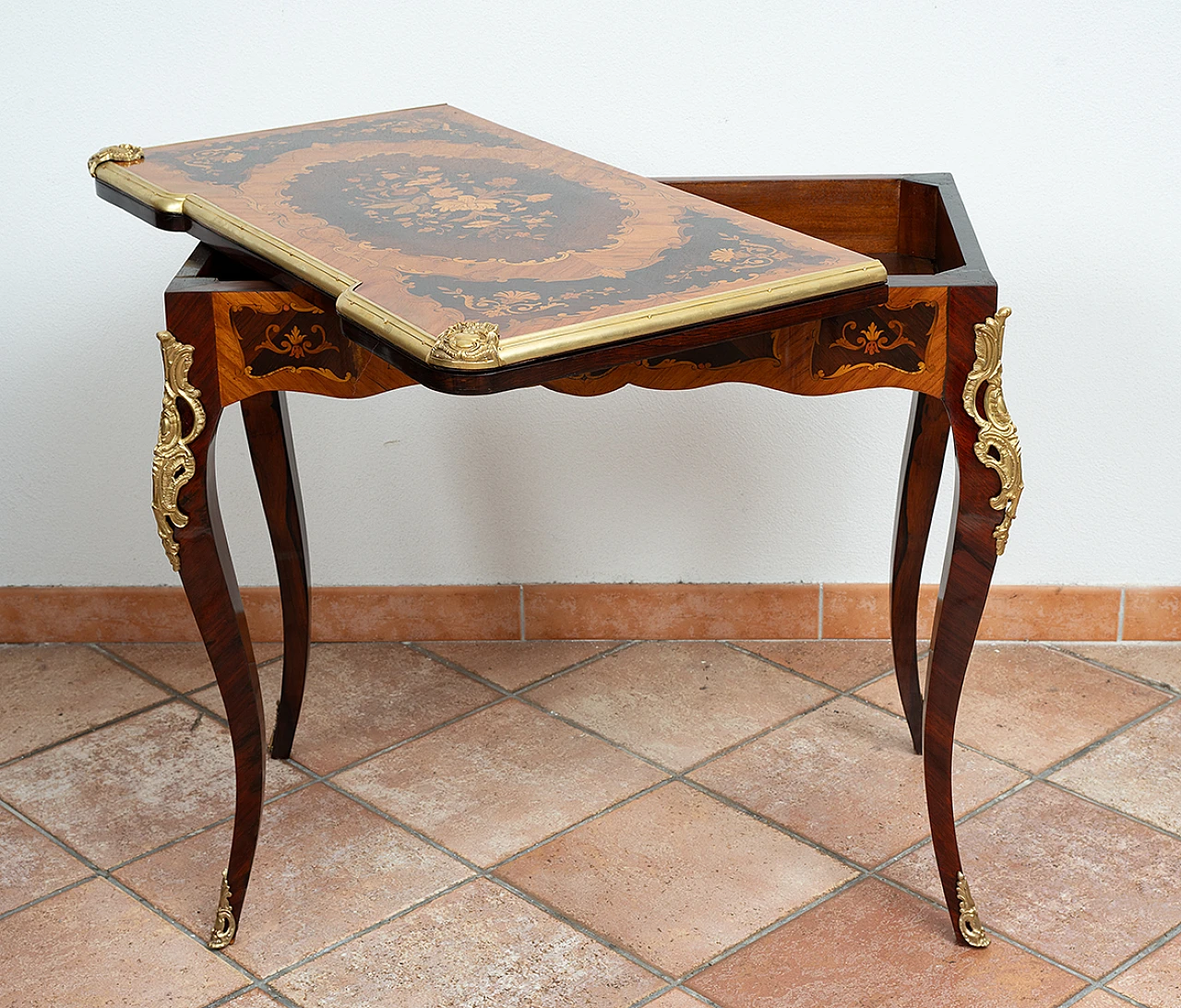 Tavolino da gioco Napoleone III in legno intarsiato e bronzo, '800 7
