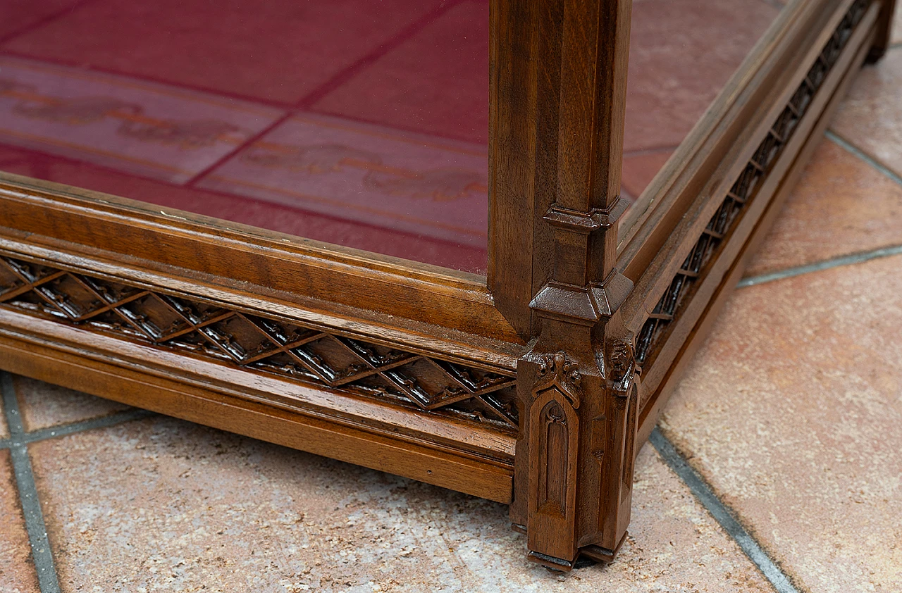 Neo-Gothic solid walnut display case, early 19th century 4