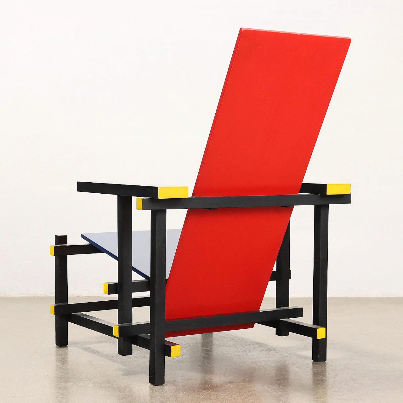 Red & Blue wooden armchair by Gerrit Rietveld For Cassina, 1980s 9