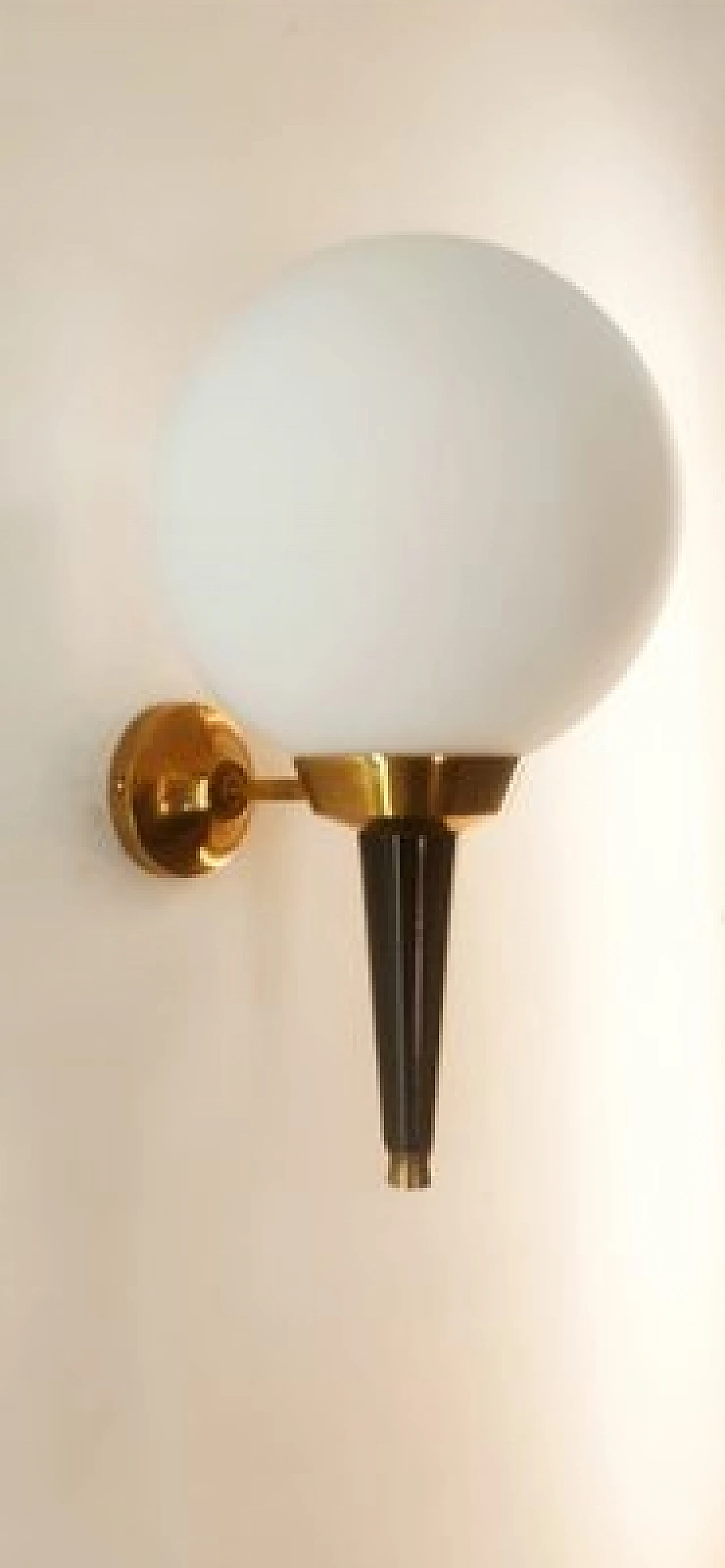 Applique in vetro, ottone e metallo nero di Stilnovo, anni '70 1