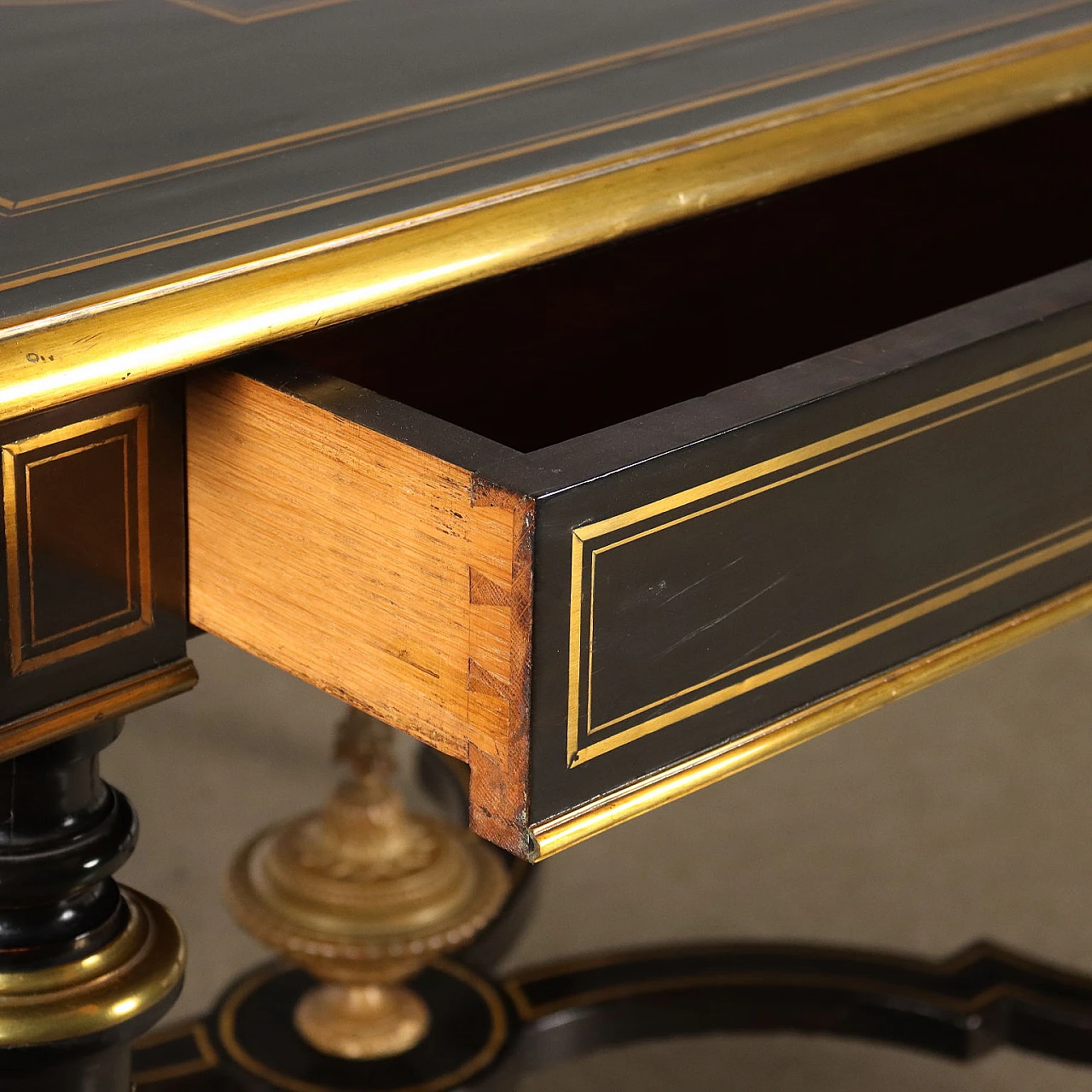 Desk in ebonised wood with bakelite, brass and mother-of-pearl inlays in Napoleon III style, early 20th century 10