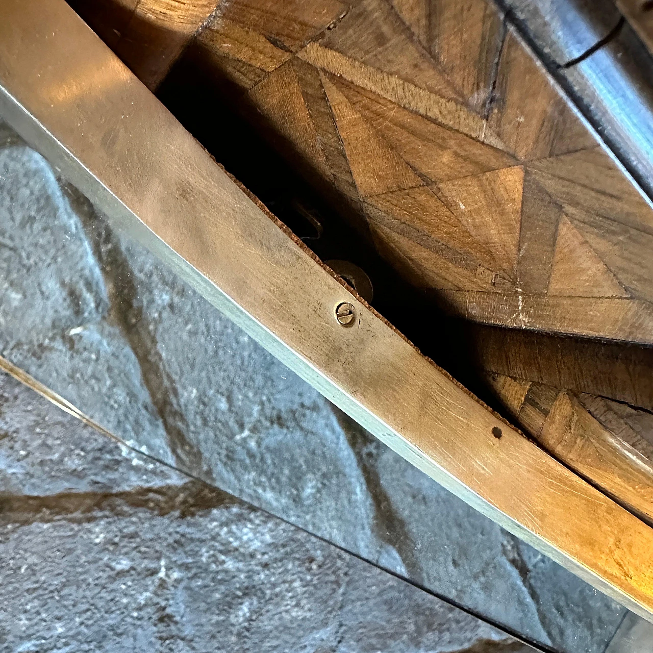 Specchio da parete in ottone alla maniera di Gio Ponti, anni '60 5