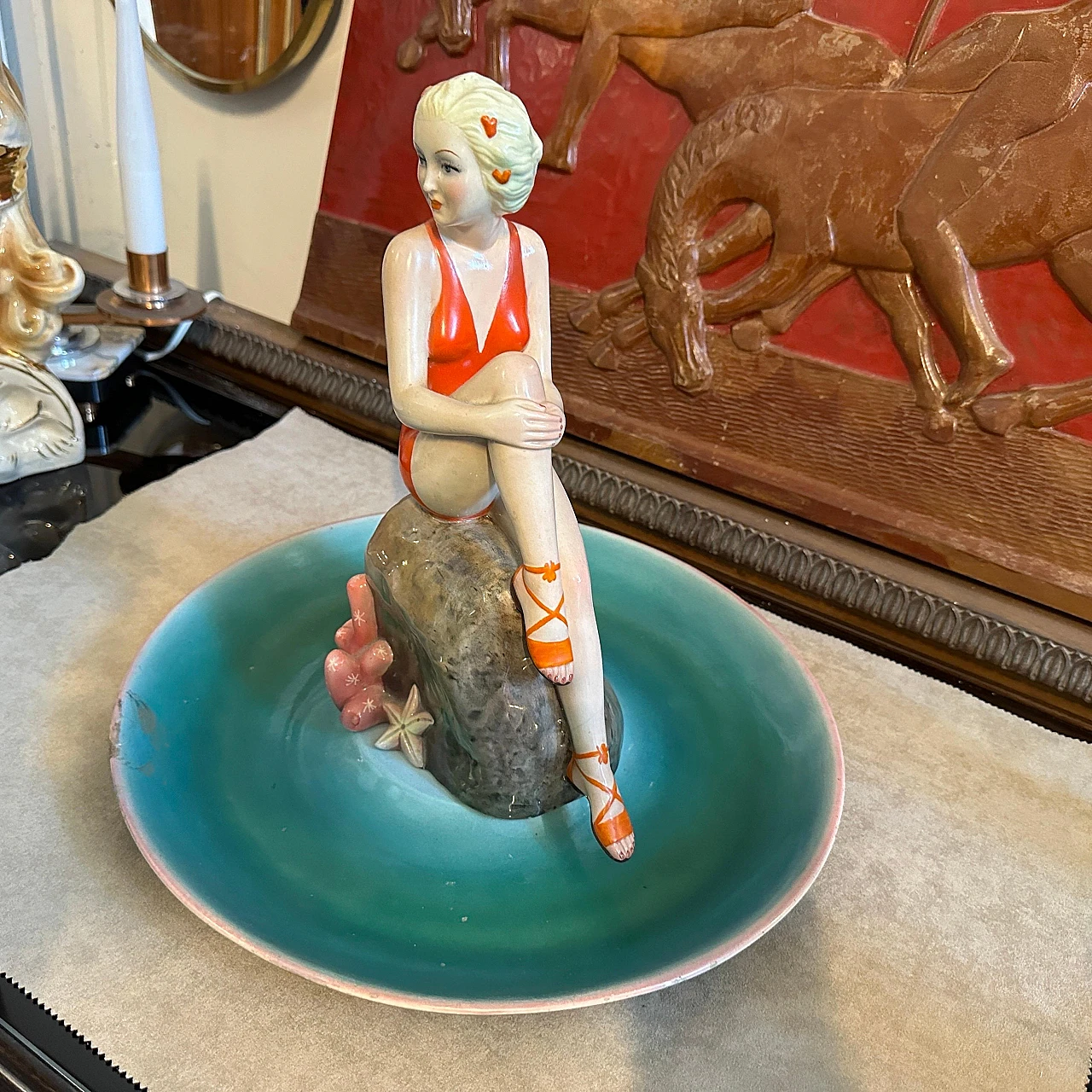 Statuina Art Deco in ceramica dipinta a mano di Ronzan, anni '40 7