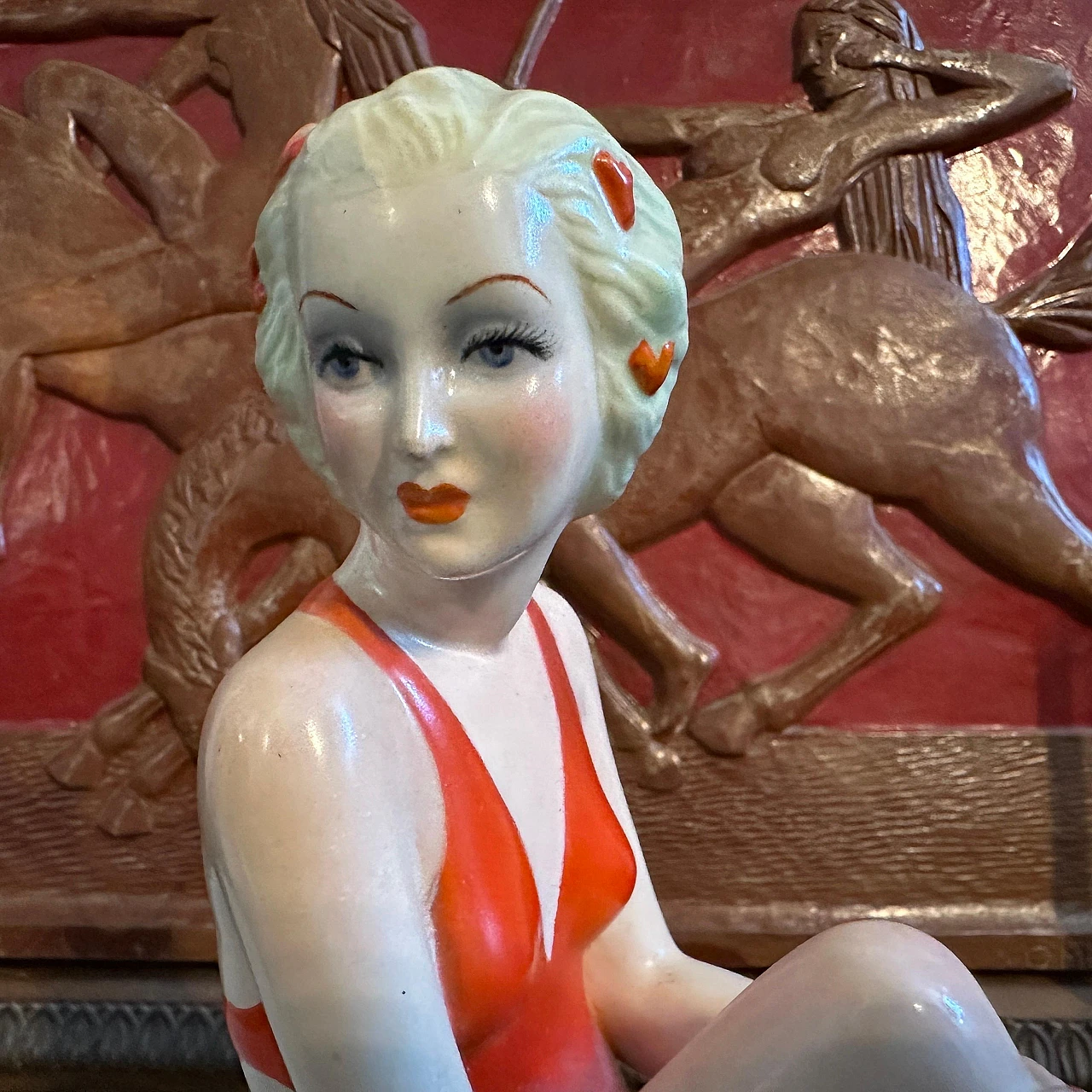 Statuina Art Deco in ceramica dipinta a mano di Ronzan, anni '40 12