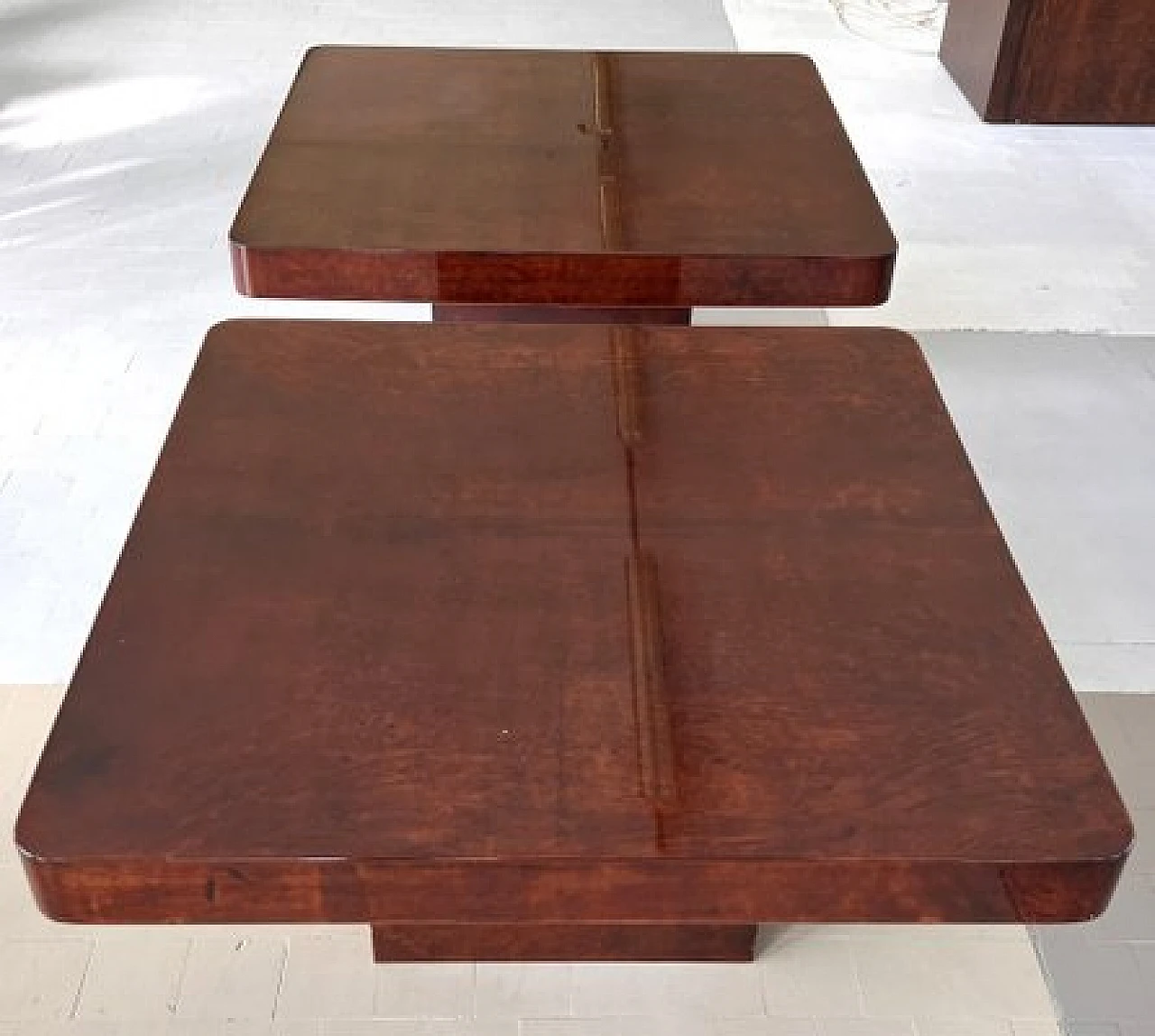 Coppia di tavolini in pergamena laccata di Aldo Tura, anni '70 15