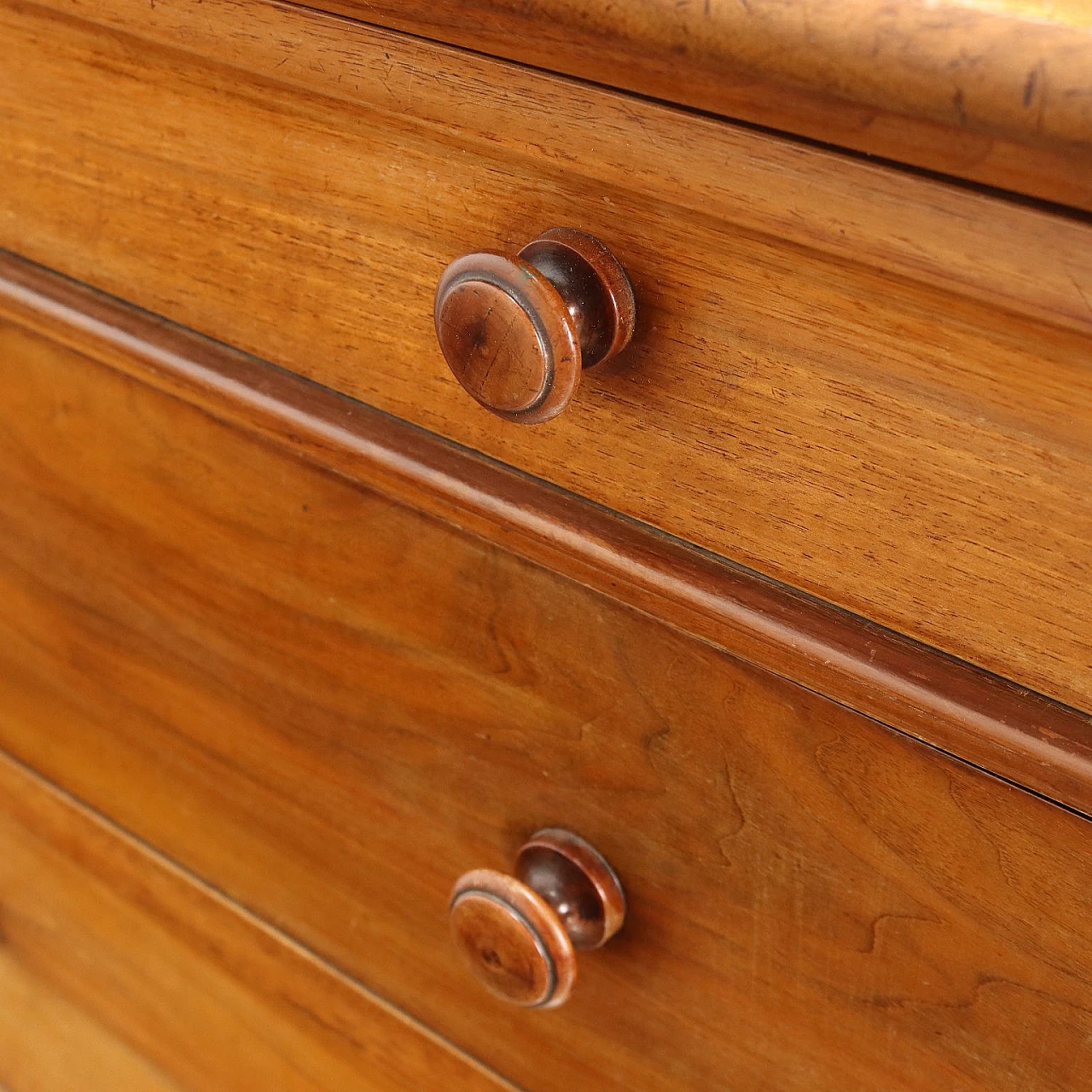Walnut & poplar chest of drawers with turned feet, 19th century 5