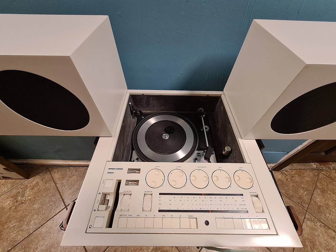 Totem RR-130 radio by Mario Bellini for Brionvega, 1970s 14