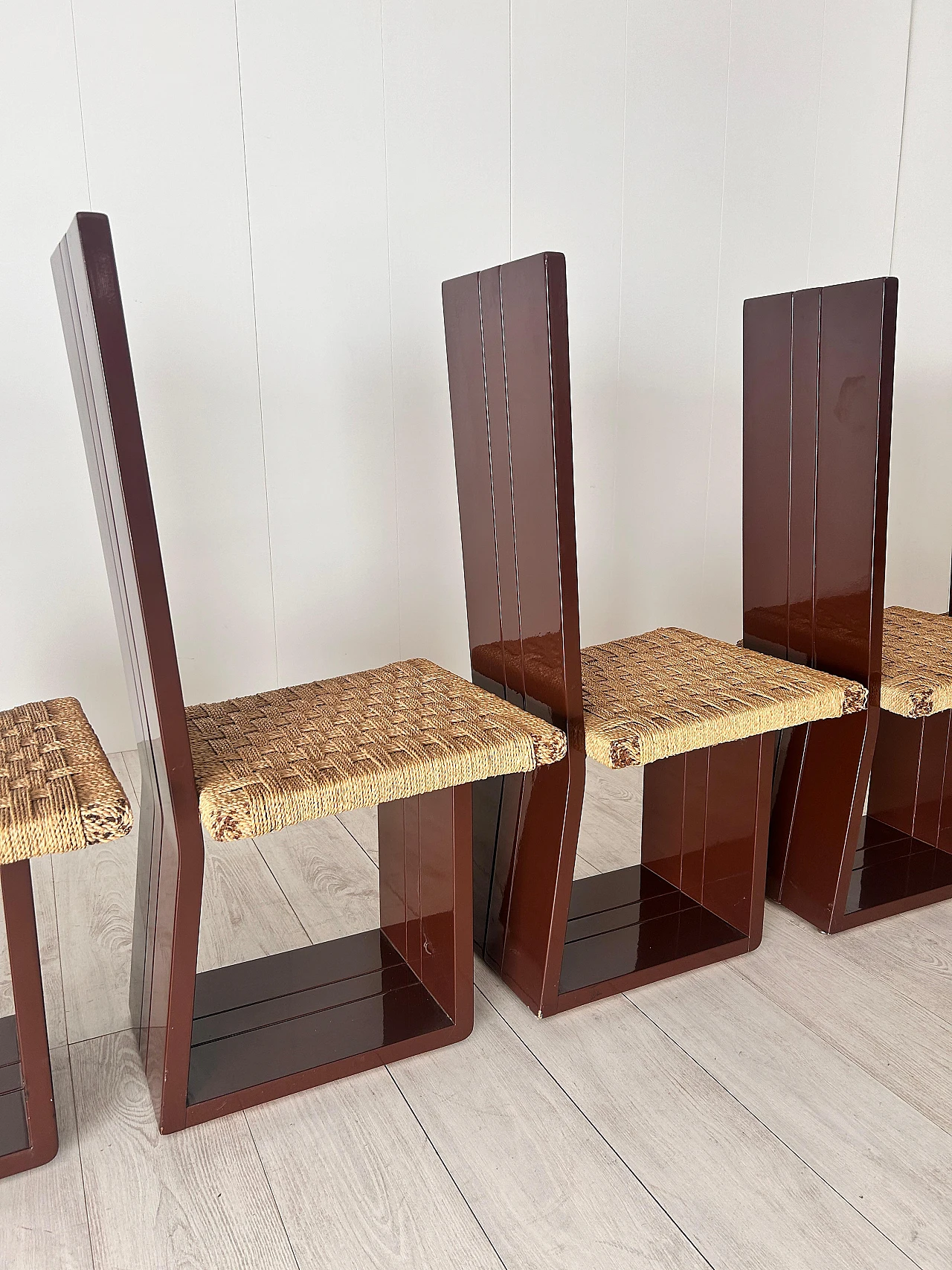 6 Chairs in lacquered wood and straw, 1970s 18