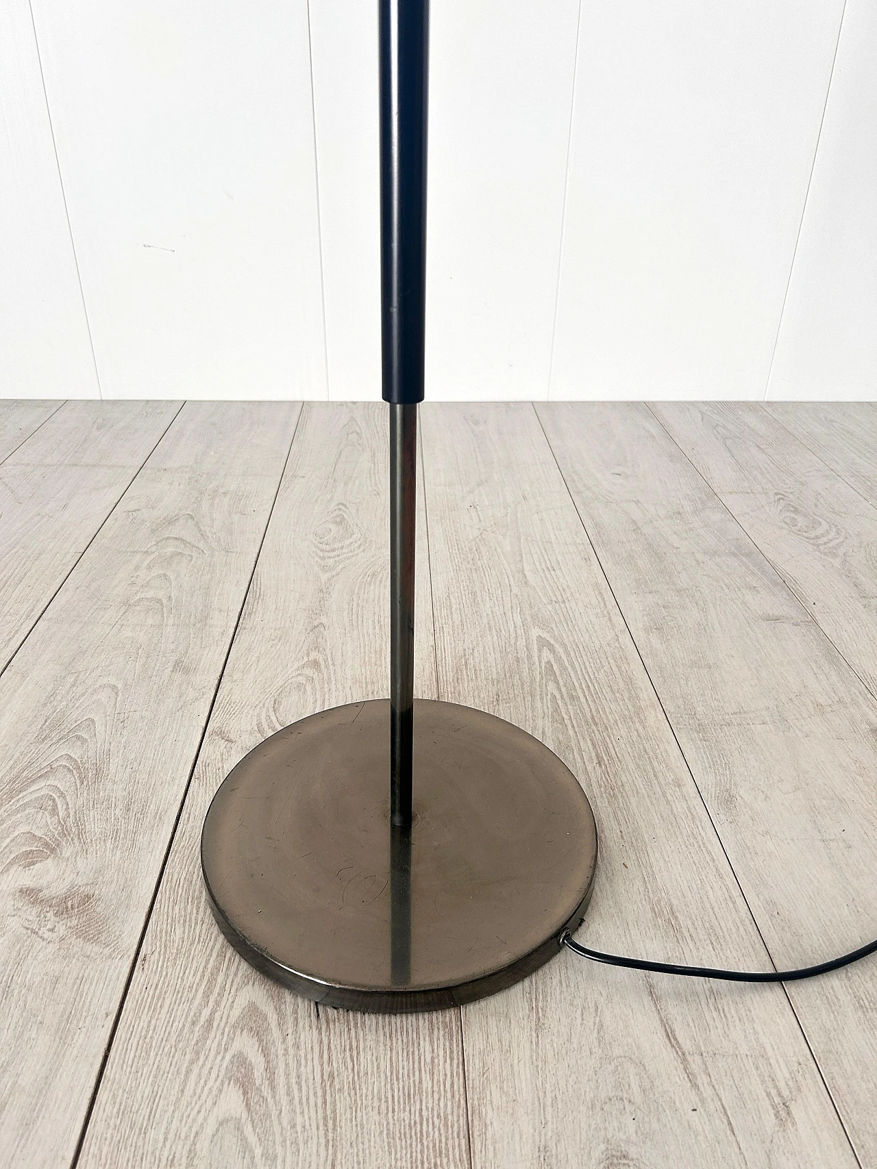 Floor lamp by Giuseppe Ostuni for Oluce, 1950s 8