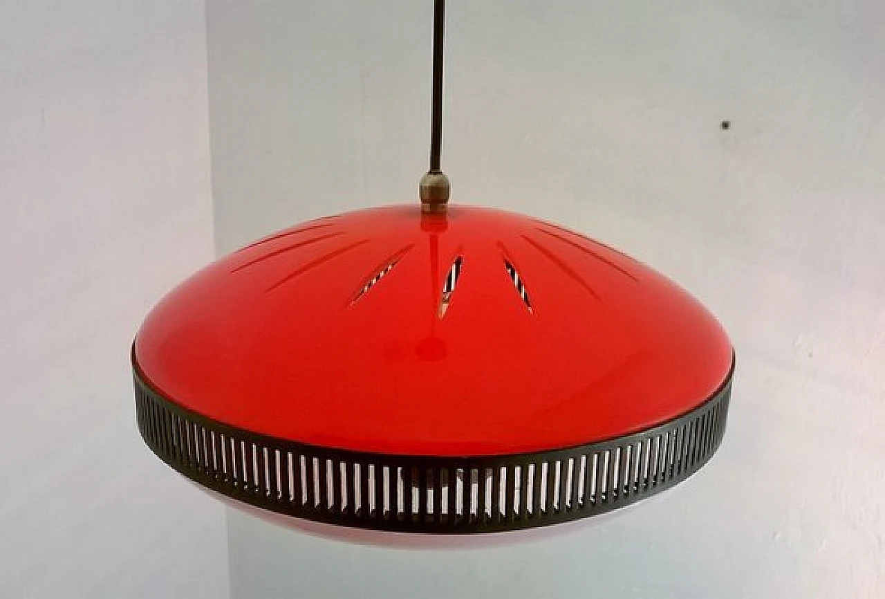 Lampada a sospensione in plexiglass rosso, anni '50 5