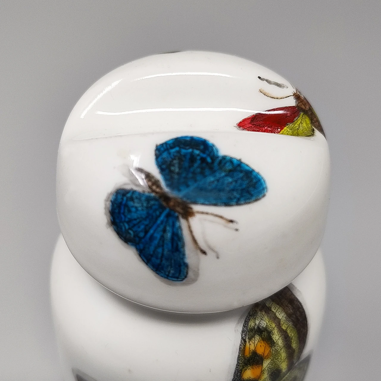 Paperweight in porcelain with butterflies by Piero Fornasetti, 1950s 7