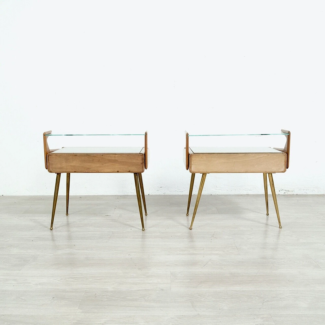 Pair of wood, brass and glass bedside tables with shelf, 1950s 4