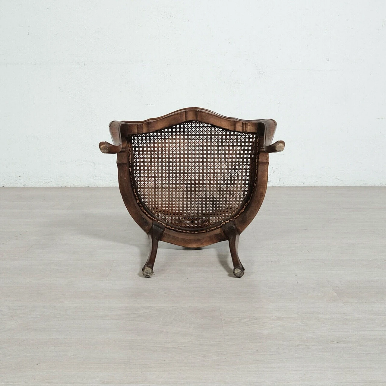 Poltrona in legno e paglia di Vienna con cuscino rosa, inizio '900 12