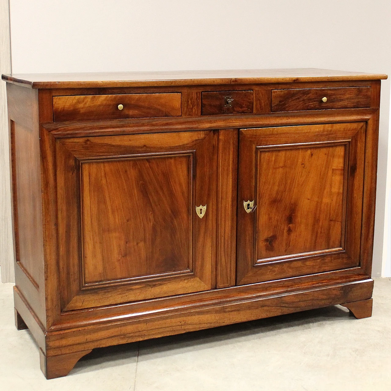 Louis Philippe walnut sideboard, mid-19th century 1