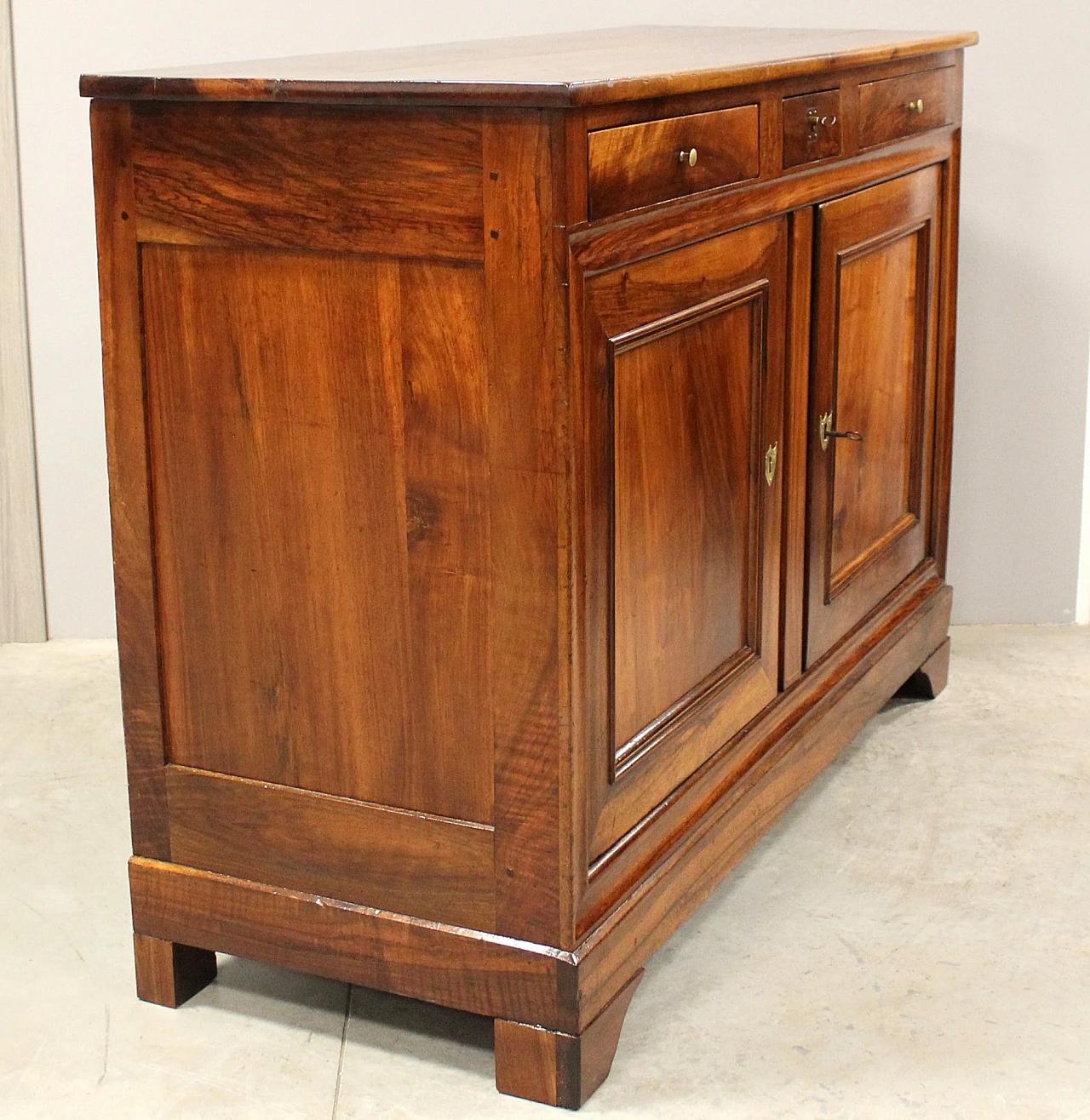 Louis Philippe walnut sideboard, mid-19th century 8