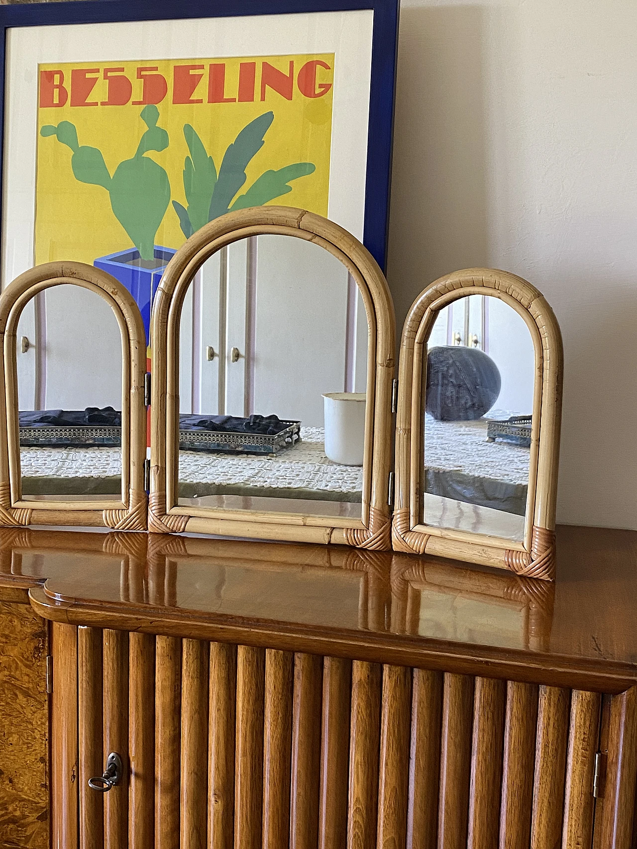 Specchio da tavolo a tre ante in bambù, anni '60 4