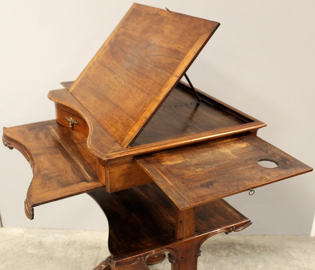 Solid walnut writing desk with lectern, mid-19th century 1
