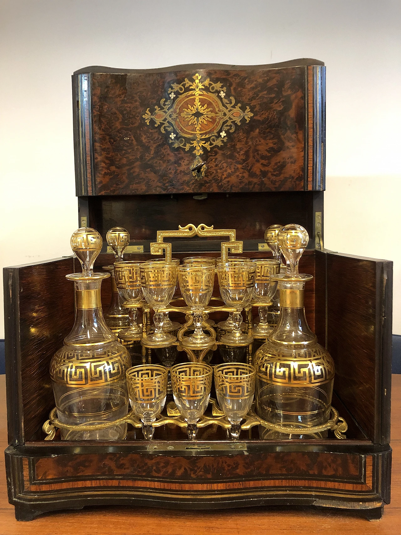 Napoleon III Thuja-root liquor box, 19th century 2