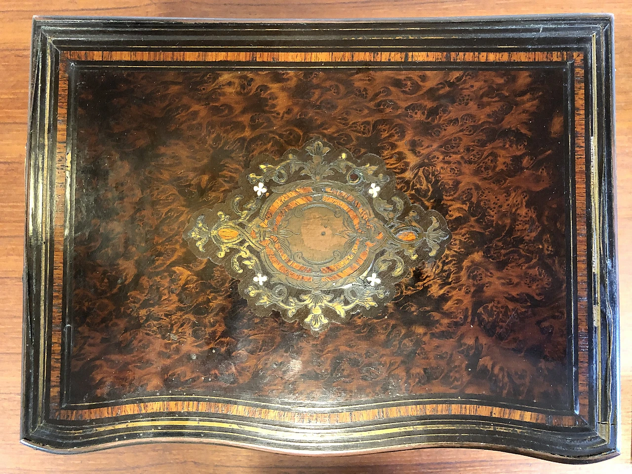 Napoleon III Thuja-root liquor box, 19th century 4