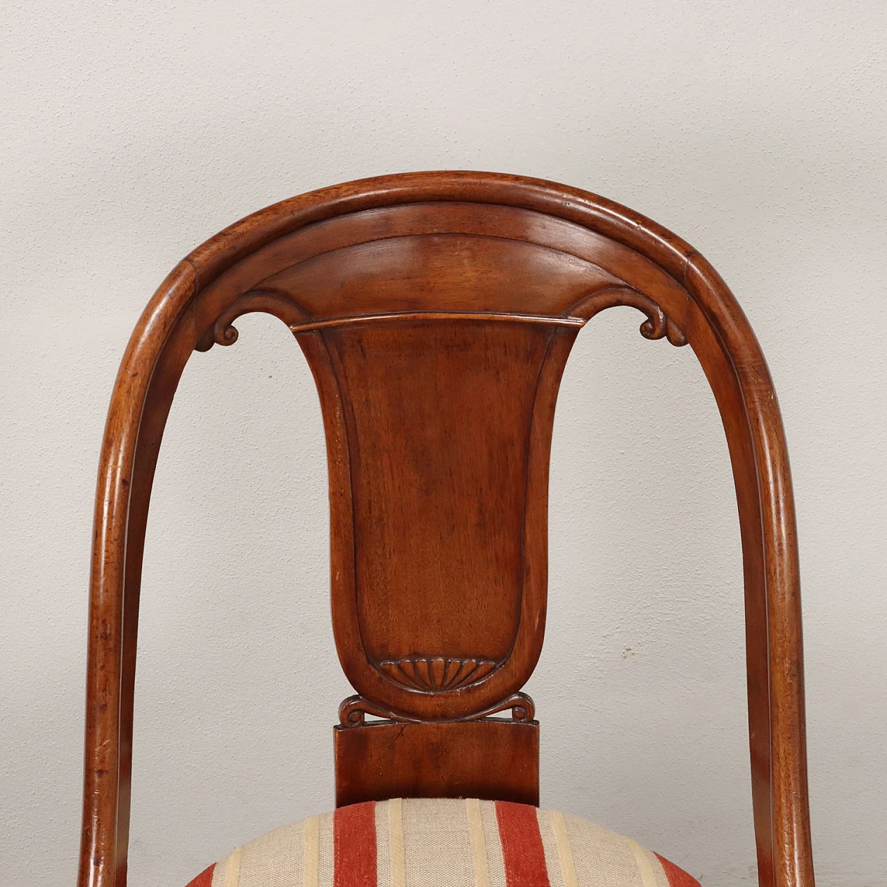 Pair of walnut gondola chairs with padded seat, 19th century 3