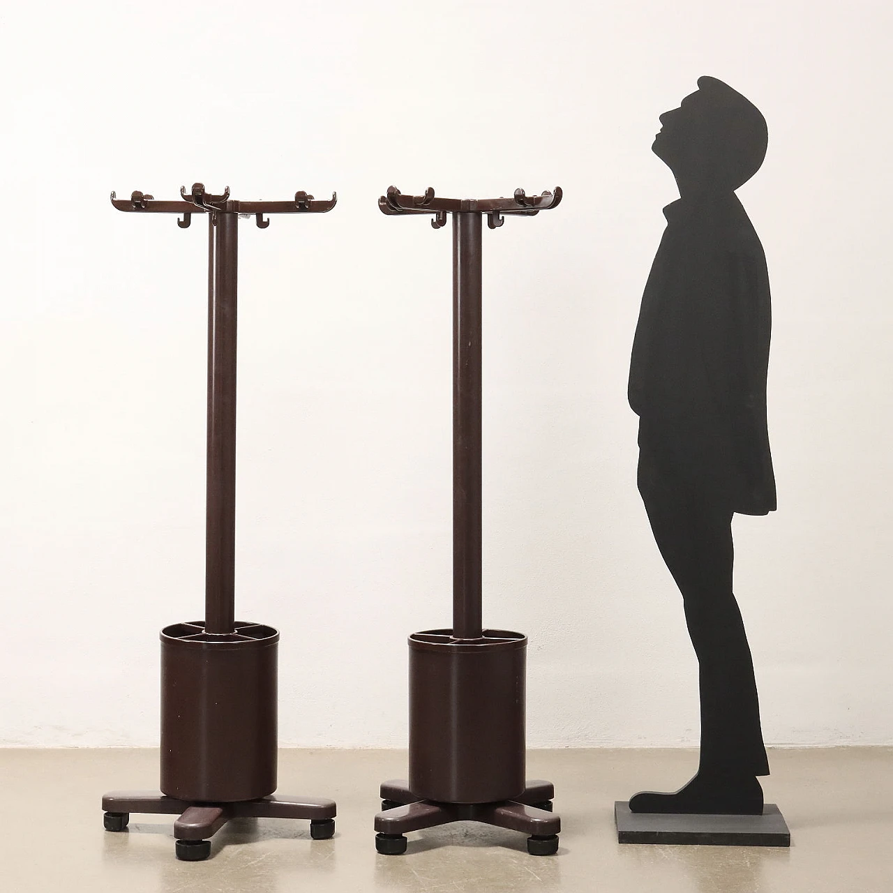 Pair of coat stands by Ettore Sottsass for Olivetti, 1970s 2