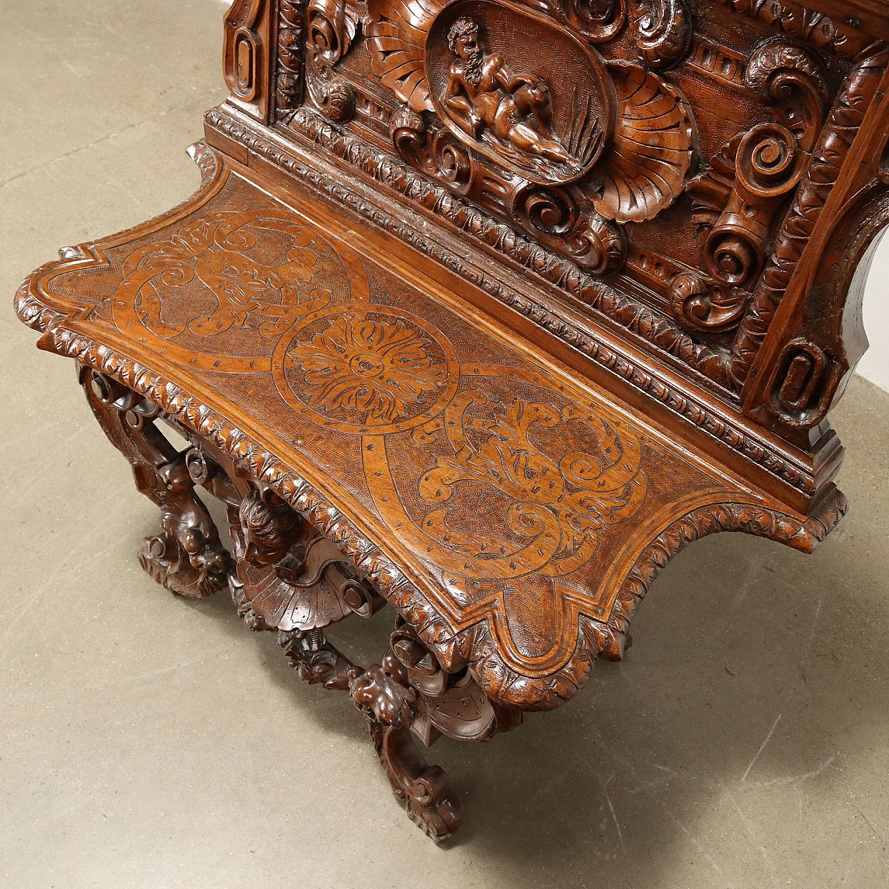 Walnut bench carved with phytomorphic motifs & frets, 19th century 6
