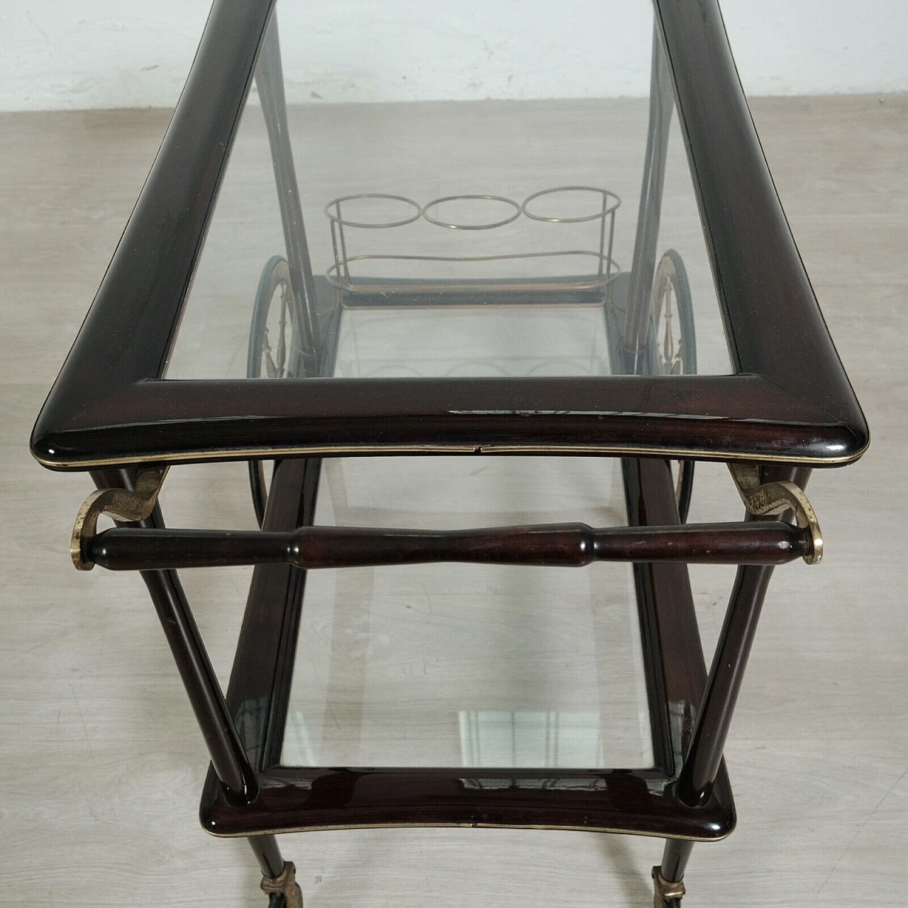 Mahogany veneered wood, glass and brass bar cart, 1960s 14