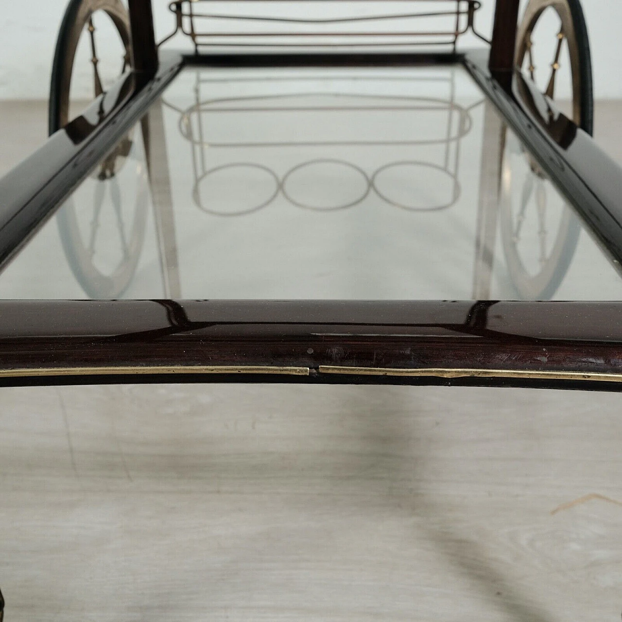 Mahogany veneered wood, glass and brass bar cart, 1960s 15