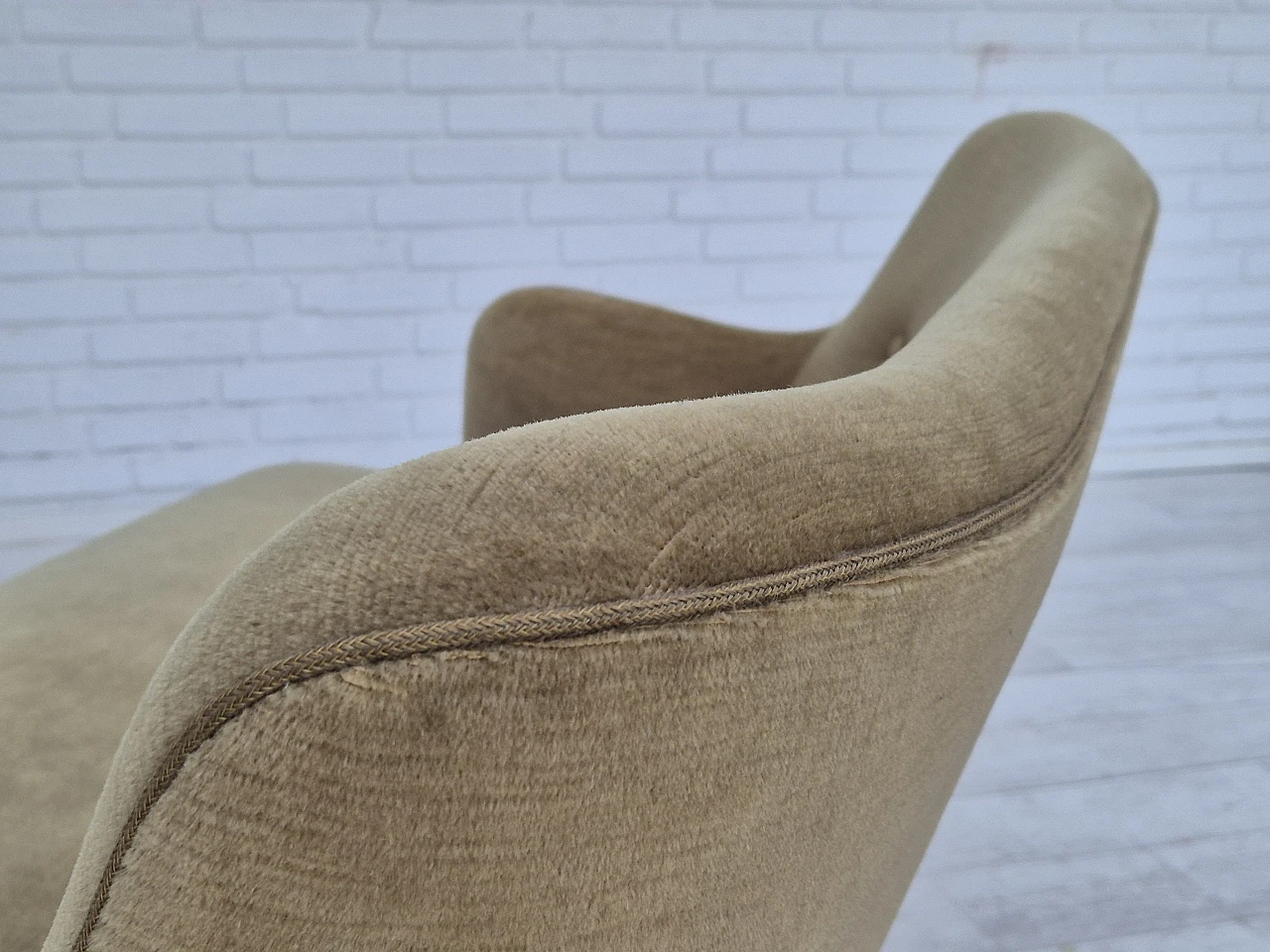 Danish two-seater green velvet sofa with tassels, 1970s 12