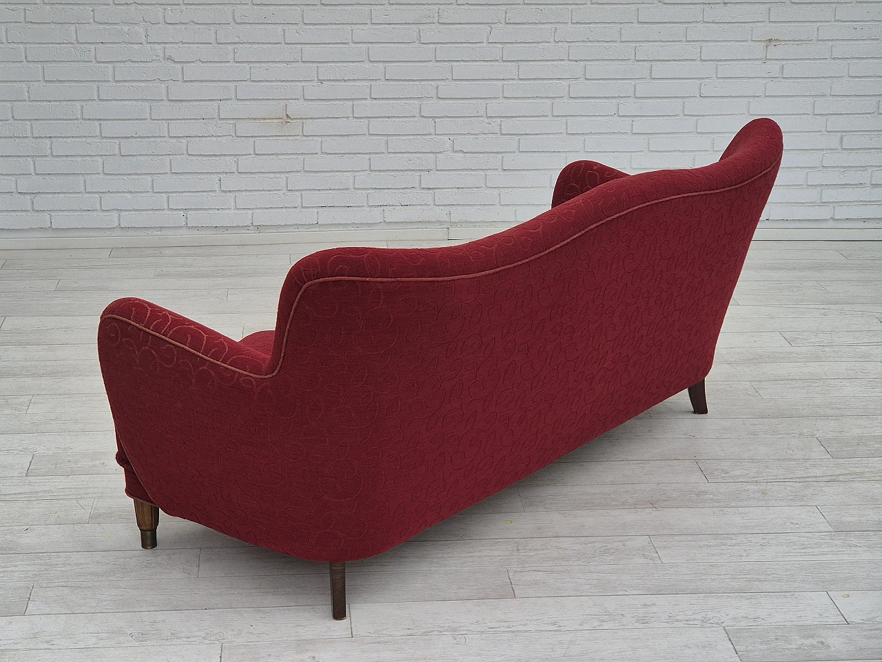 Danish three-seater red fabric and beech sofa, 1960s 10