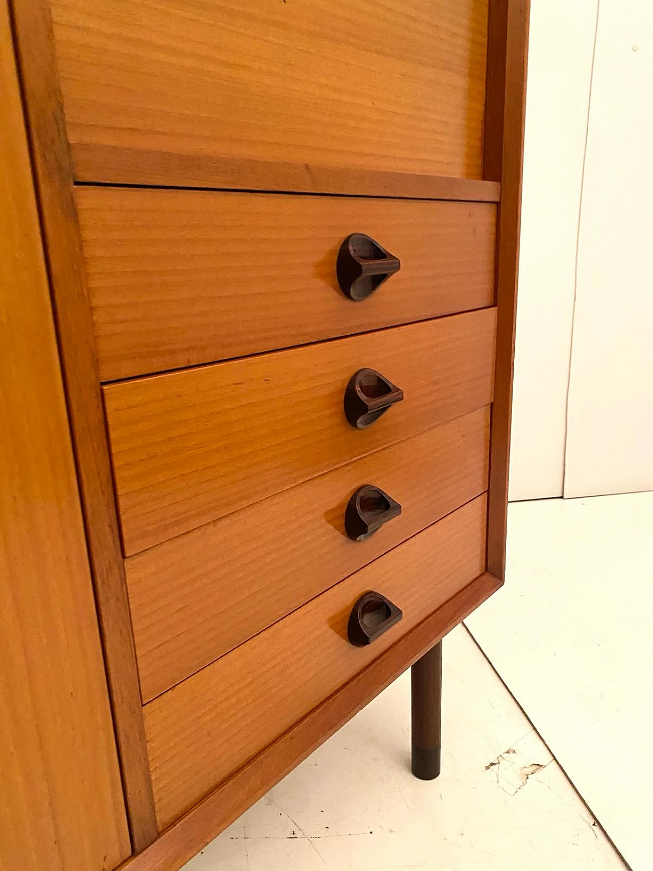 Credenza in faggio di George Coslin per FARAM, anni '60 7