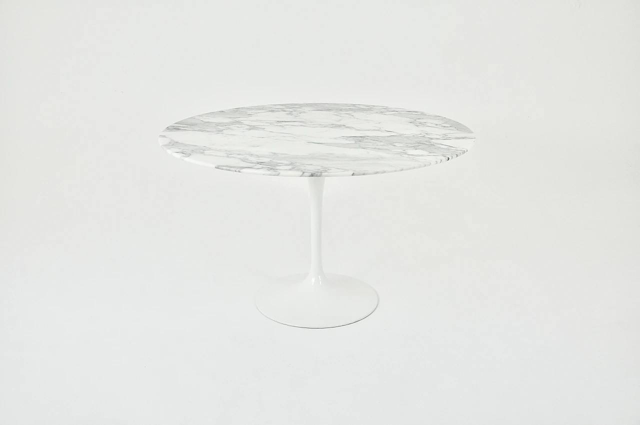 Tavolo di Eero Saarinen per Knoll International, anni '60 1