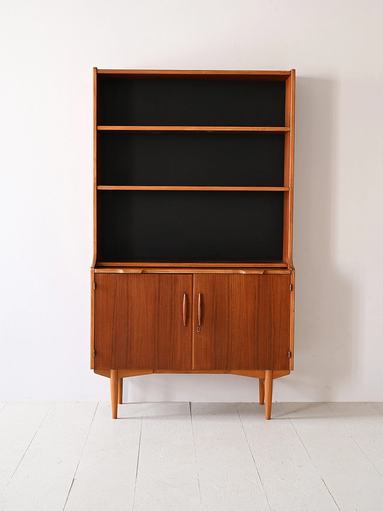 Scandinavian teak bookcase with extractable shelf, 1960s 1