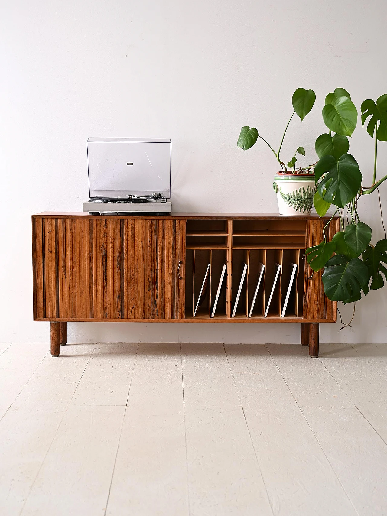 Credenza scandinava in palissandro con portadocumenti/vinili, anni '60 1