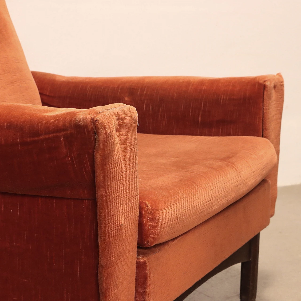 Pair of armchairs in wood and orange velvet, 1960s 4