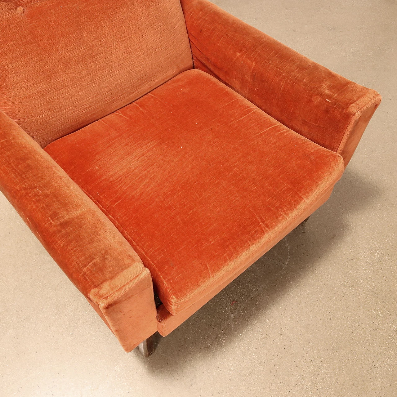 Pair of armchairs in wood and orange velvet, 1960s 6