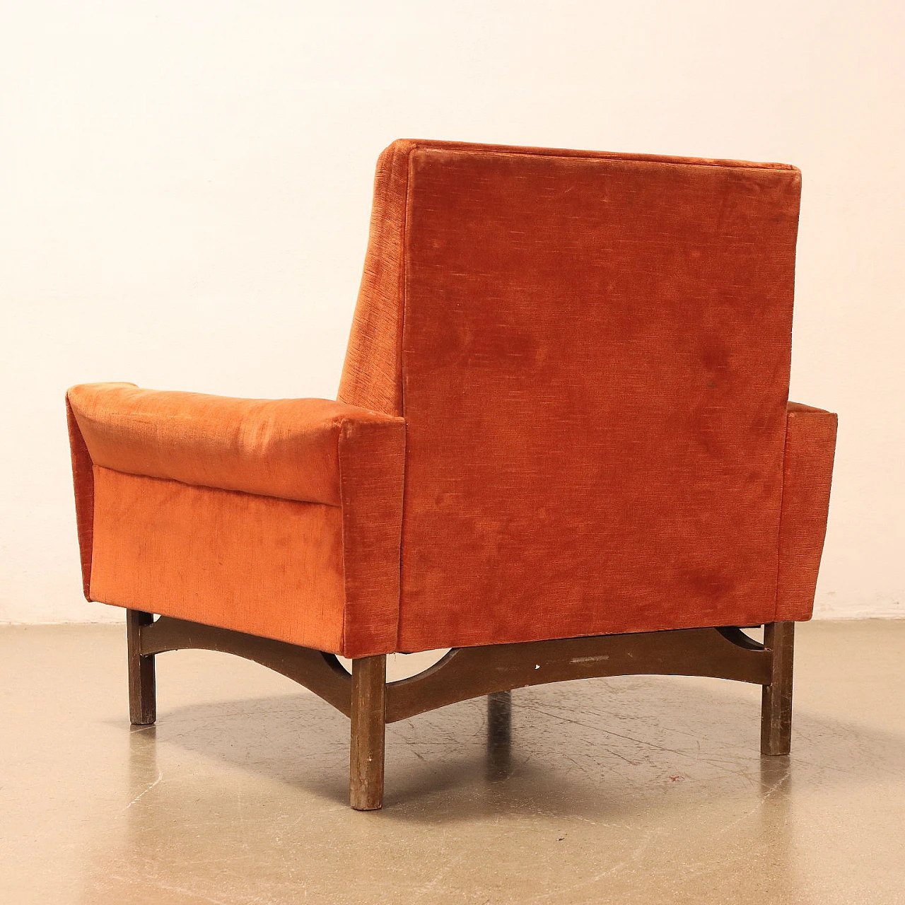 Pair of armchairs in wood and orange velvet, 1960s 8