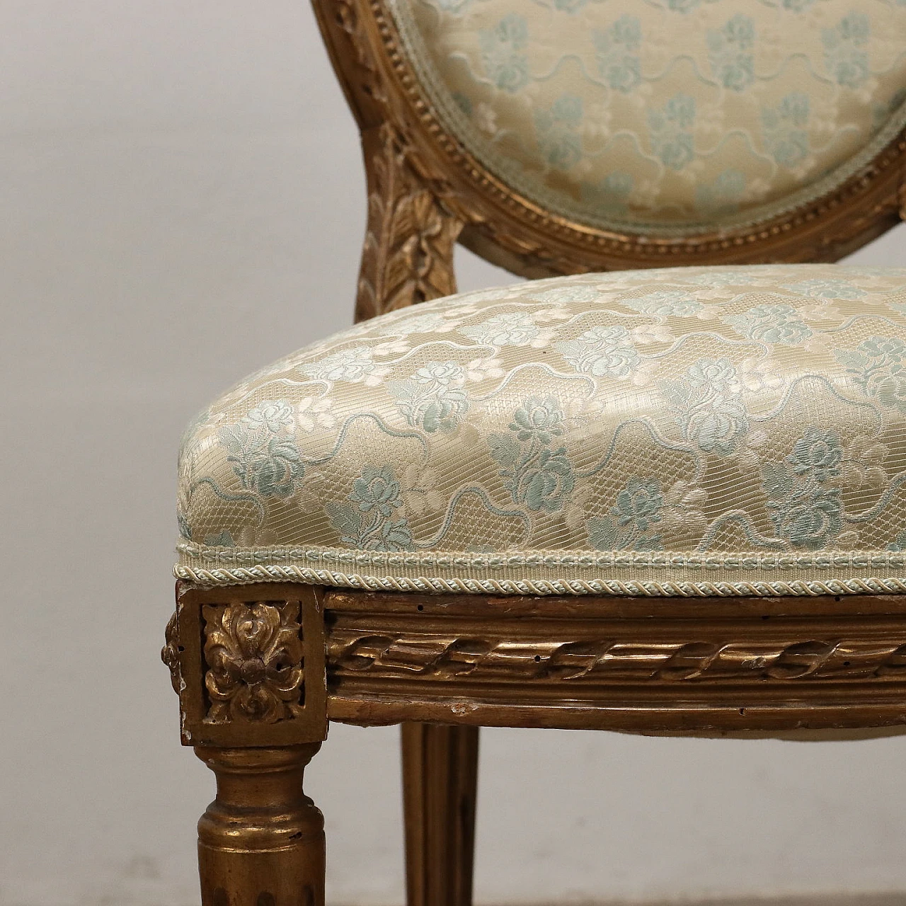 Coppia di sedie e un divano in legno intagliato & dorato, '800 7