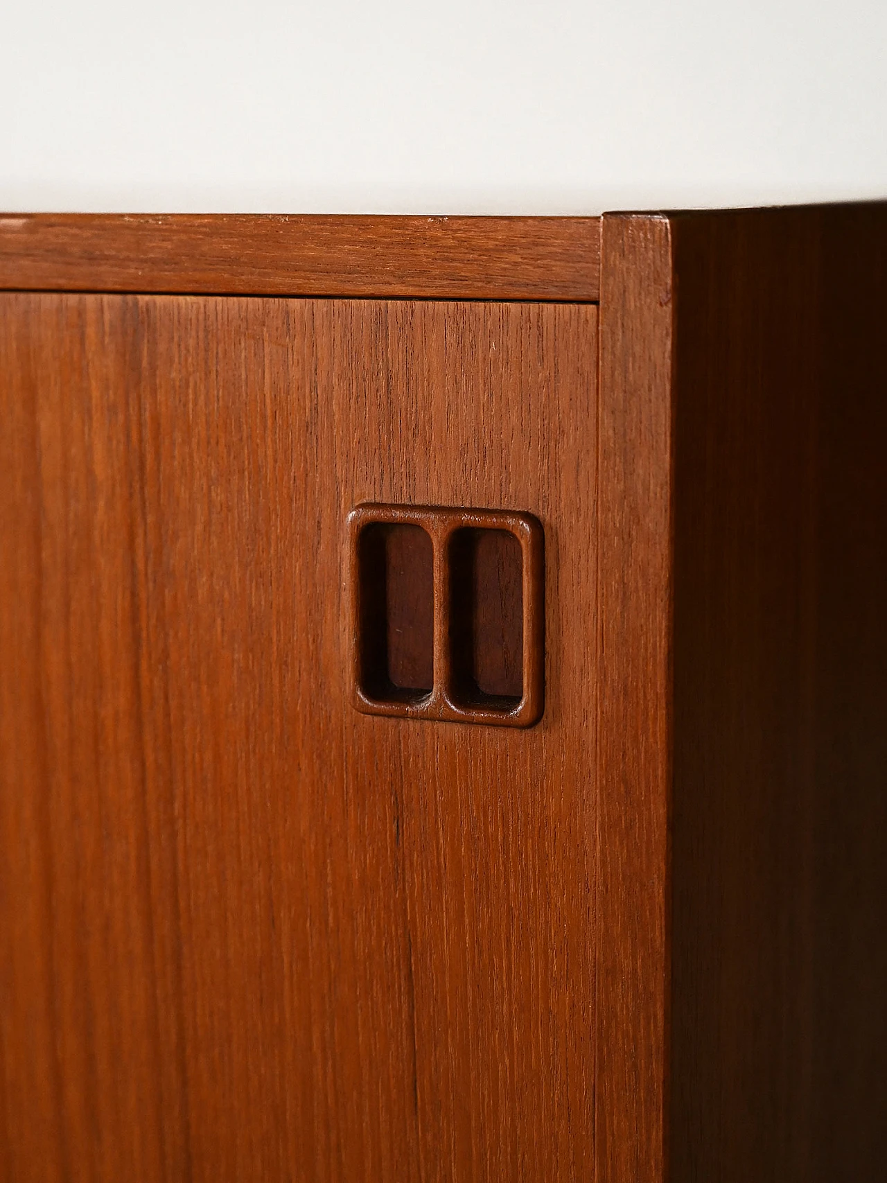 Credenza scandinava in teak con cassetti e ante, anni '60 14