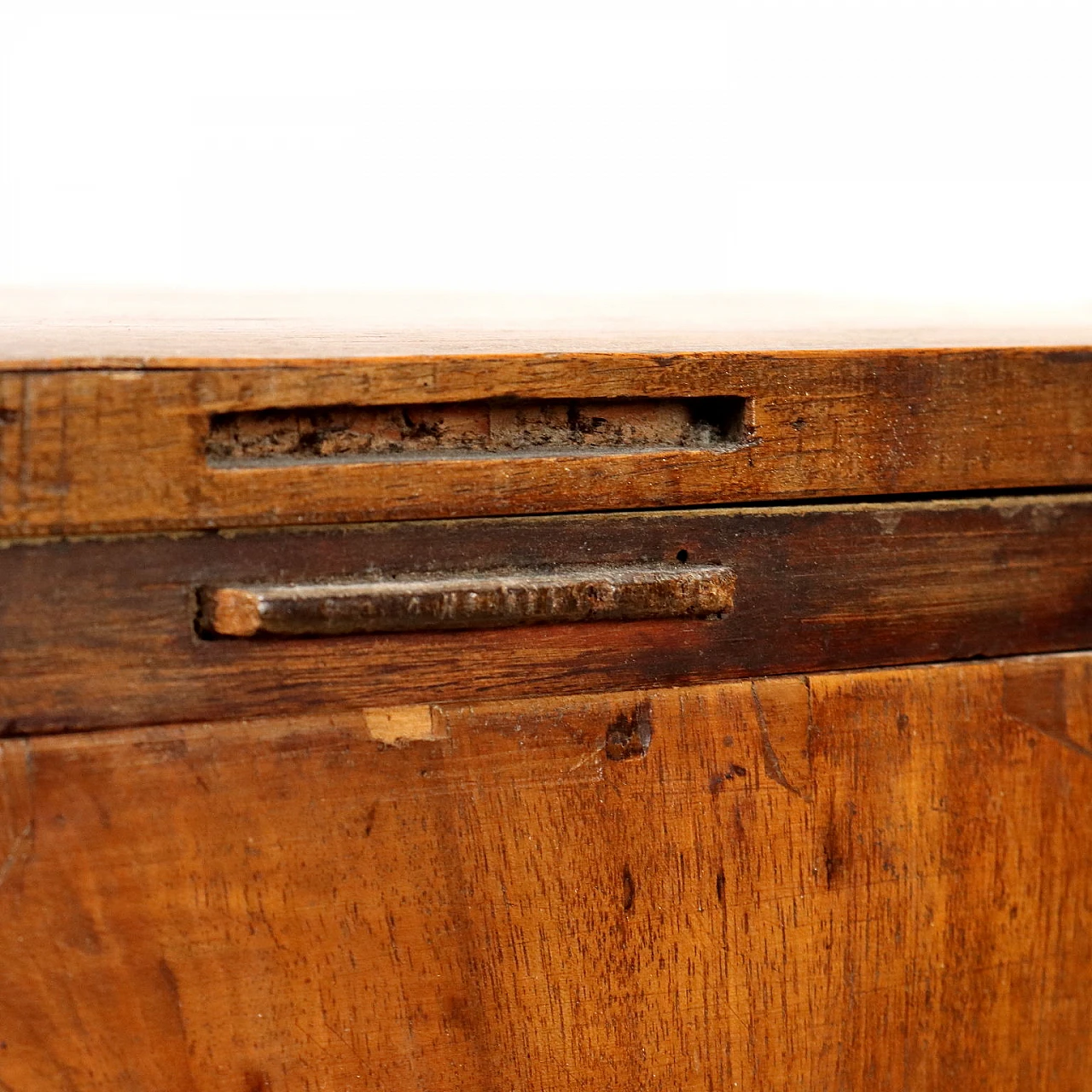 Tavolino apribile in legno di noce, inizio XIX secolo 8