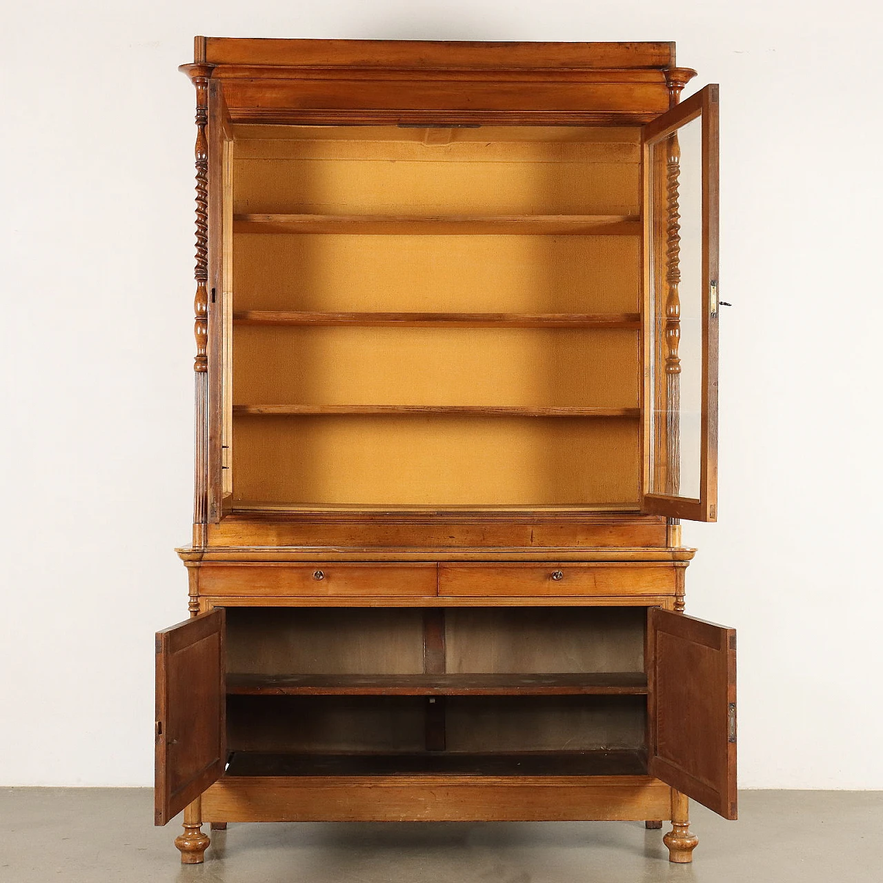 Manzoniana walnut bookcase with display case, second quarter 19th century 3