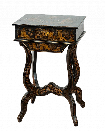 Chinese papier-mâché work side table, late 19th century