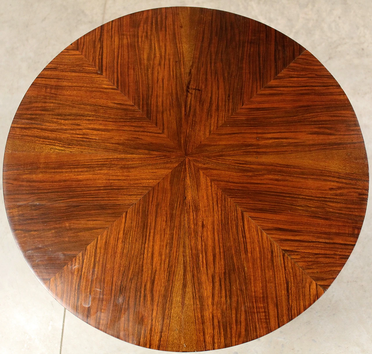 Charles X round walnut coffee table with drawer, 19th century 5