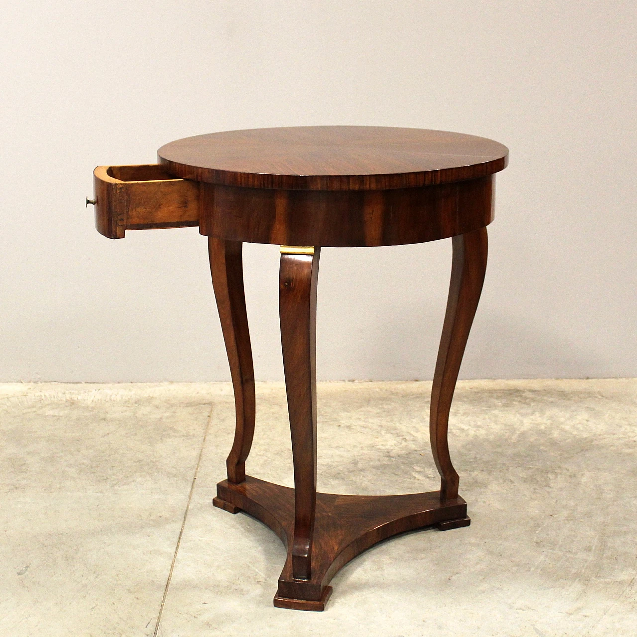 Charles X round walnut coffee table with drawer, 19th century 6